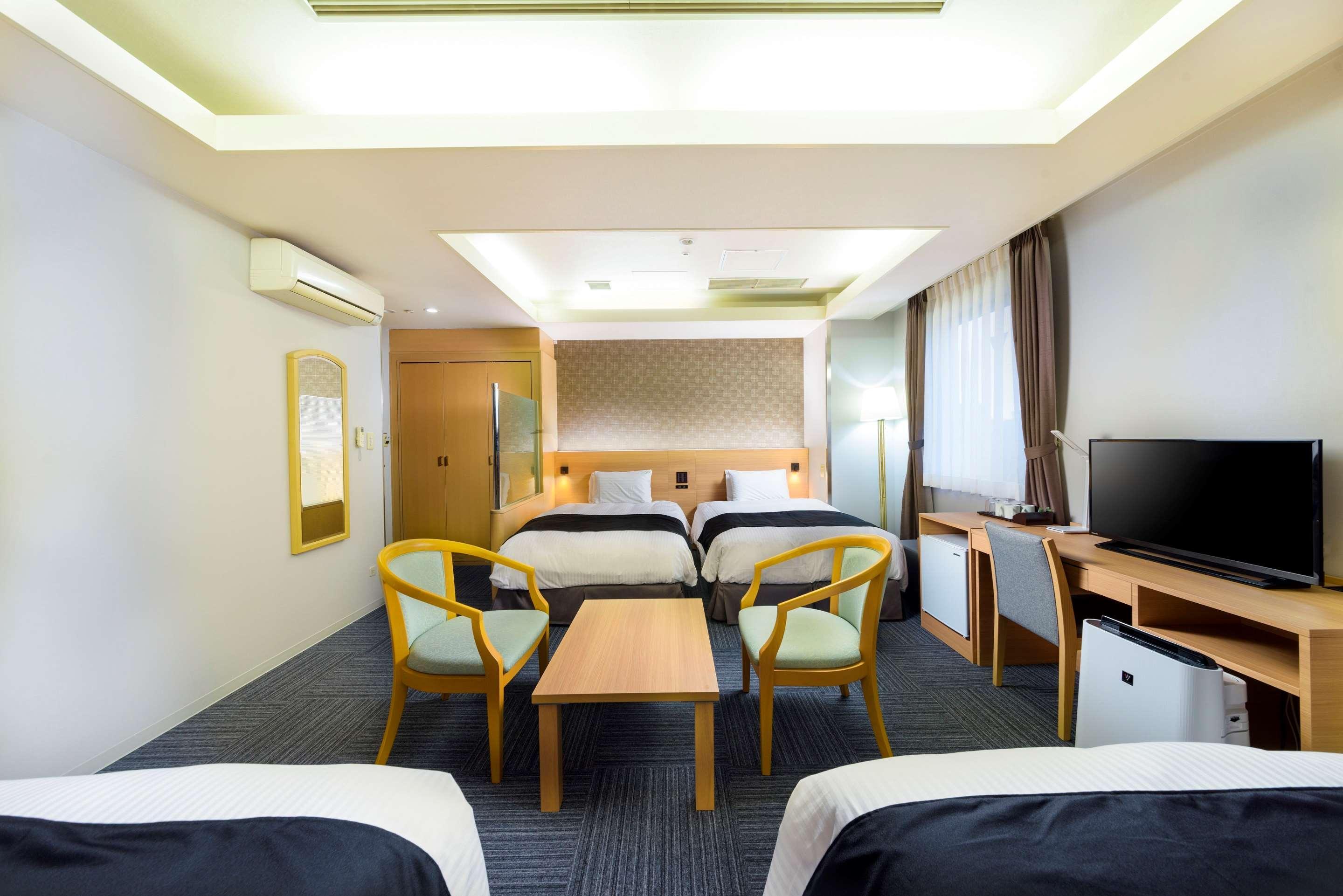Surestay Plus Hotel By Best Western Shin-Ósaka Exteriér fotografie