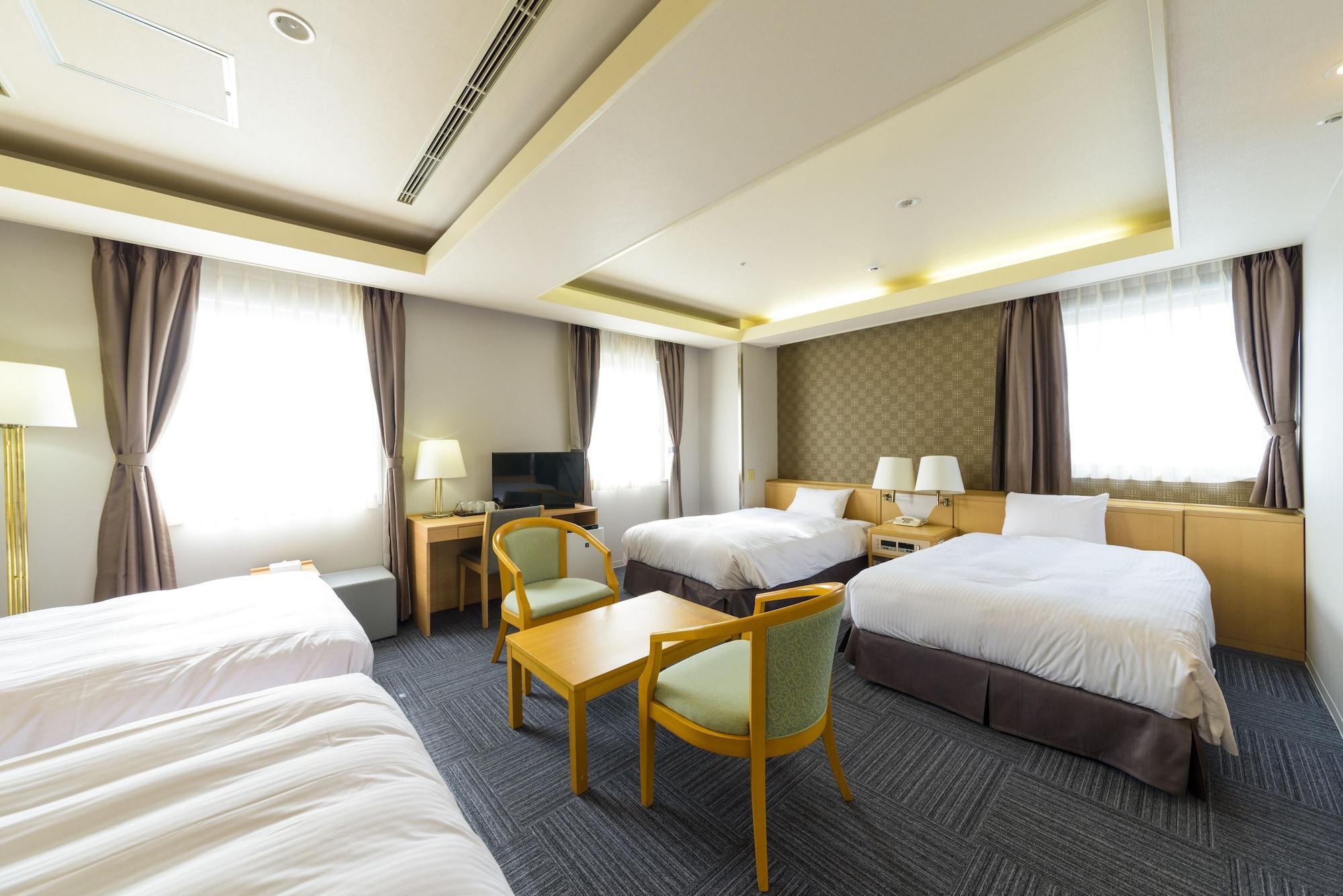 Surestay Plus Hotel By Best Western Shin-Ósaka Exteriér fotografie