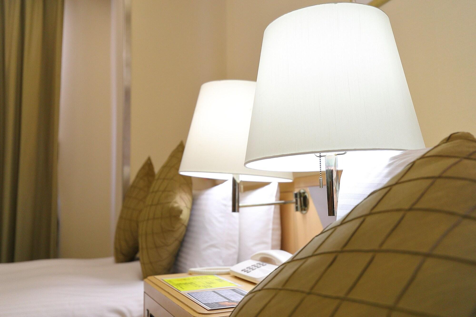 Surestay Plus Hotel By Best Western Shin-Ósaka Exteriér fotografie
