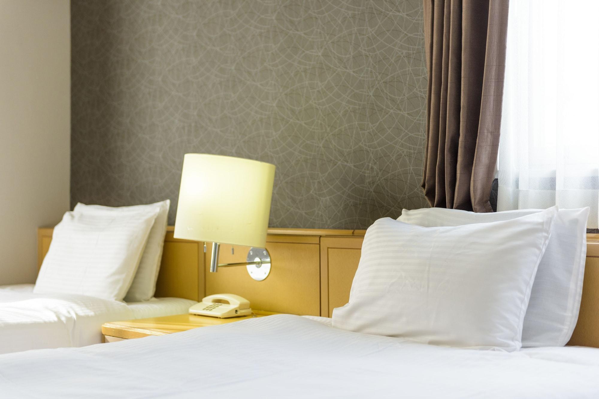 Surestay Plus Hotel By Best Western Shin-Ósaka Exteriér fotografie